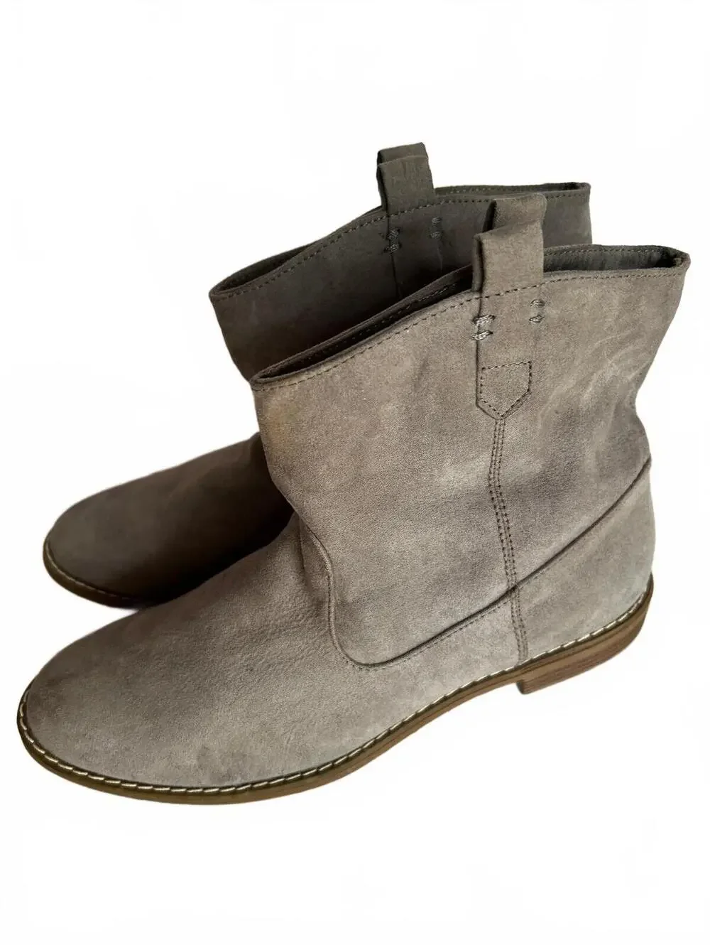 New Old Navy Grey Faux Suede Pull On Ankle Boots Women's Size 8